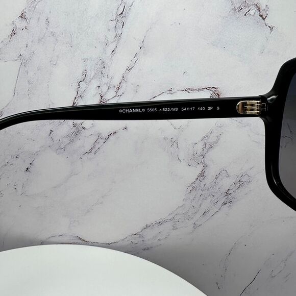 New CHANEL Sunglasses - Picture 10 of 16